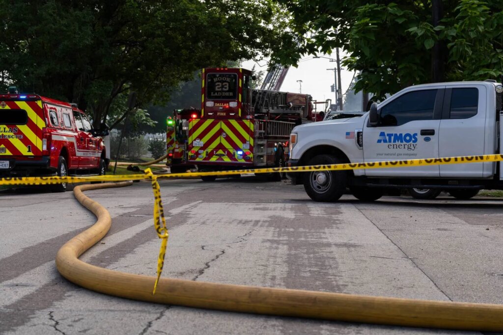 At least three dead after fire destroys Dallas apartment complex | Housing News
