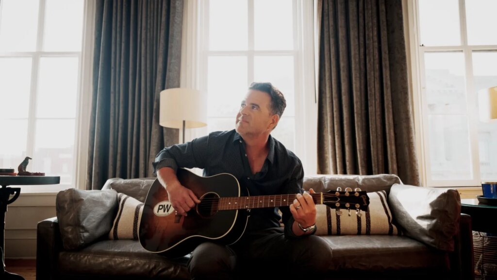 David Nail Previews New Album ‘Flowers’ With Song ‘She Knows’: Listen David Nail Previews New Album 'Flowers' With Song 'She Knows': Listen