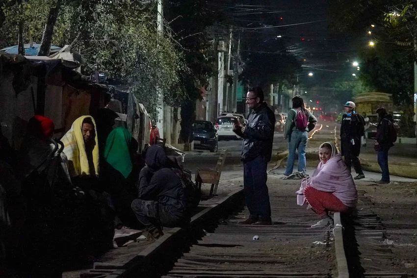 HRW accuses US, Mexico of abandoning thousands of Cuban deportees migrants outside at dark