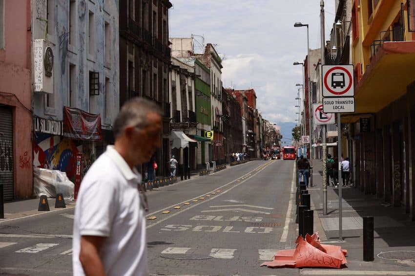 CNTE teachers’ union clears encampment in Mexico City’s center Empty streets near Mexico City's central square