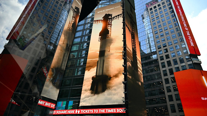 Elon Musk’s SpaceX plots $20bn bond deal after record IPO Elon Musk’s SpaceX plots $20bn bond deal after record IPO