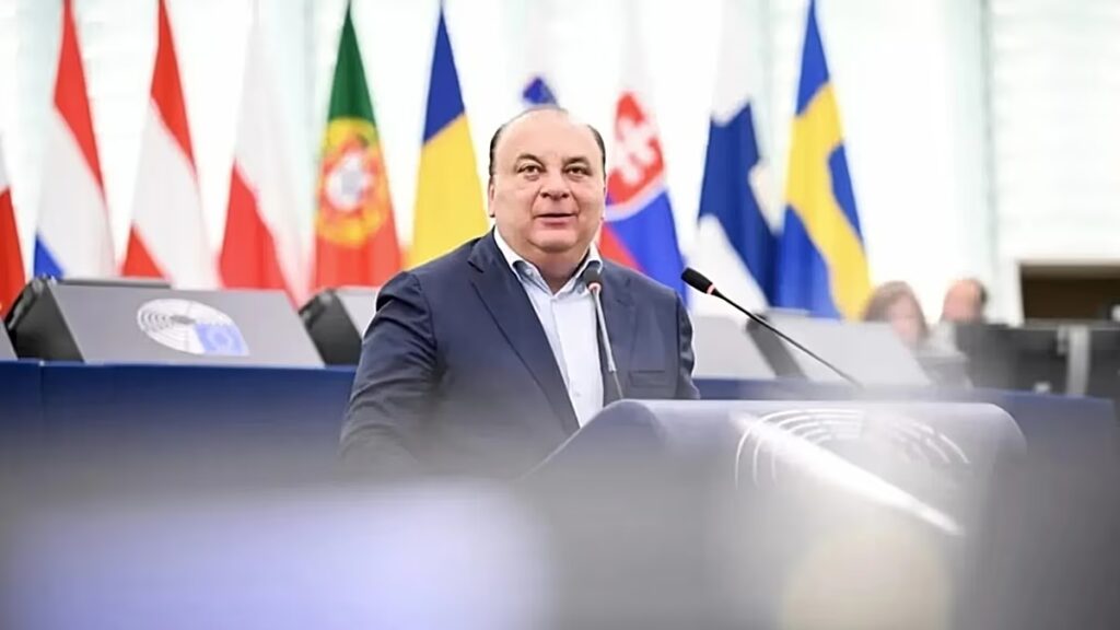 European Parliament lifts immunity of Italian MEP embroiled in Huawei corruption scandal European Parliament lifts immunity of Italian MEP embroiled in Huawei corruption scandal