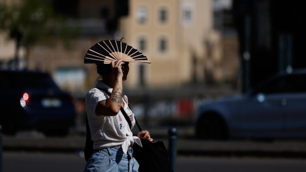 France outage leaves 68,000 homes without power as record heatwave spreads north France outage leaves 68,000 homes without power as record heatwave spreads north