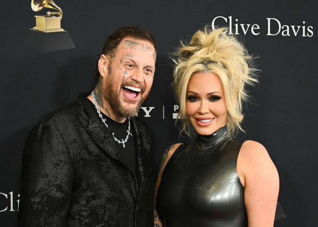 Jelly Roll Files for Divorce from Bunnie XO After a Decade of Marriage Jelly Roll Files for Divorce from Bunnie XO After a Decade of Marriage