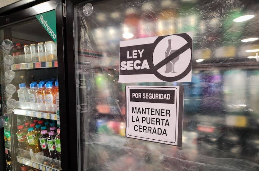 Mexico City imposes a partial dry law for Wednesday ley seca sign