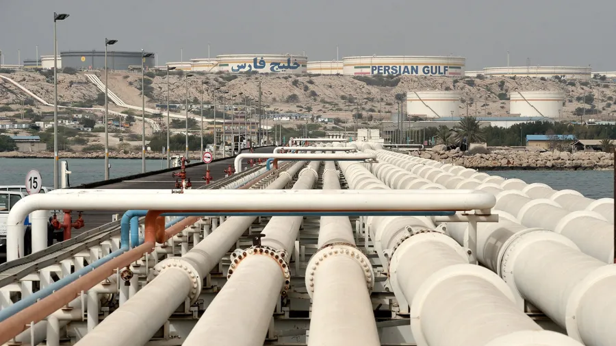 Trump's deal lifts oil sanctions on Iran, angering hawks Trump's deal lifts oil sanctions on Iran, angering hawks