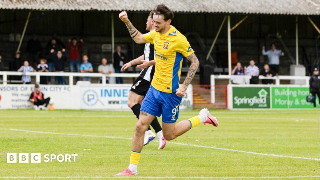 10-man Kilmarnock leave it late to beat Elgin – Premier Sports Cup round-up Joe Hugill scored in the 93rd minute to help Kilmarnock defeat Elgin City
