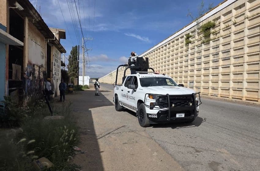 Extortion, collusion may be behind weekend murders in Zacatecas a National Guard truck in Zacatecas