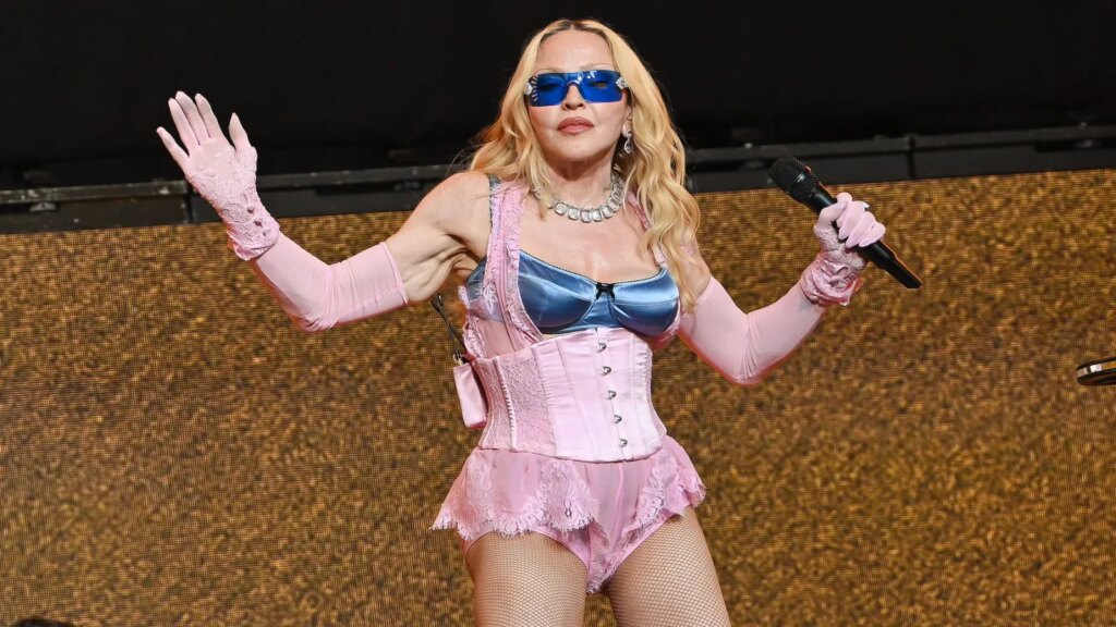 Madonna Returns to Number One on the Charts With 'Confessions II'
