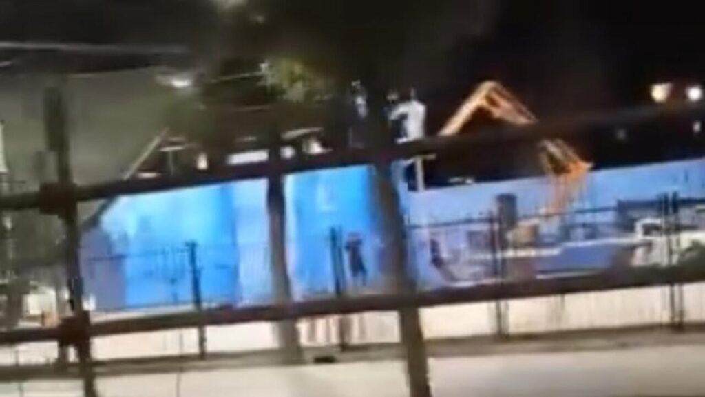 Public executions in Iran spark anti-regime protests Public executions in Iran spark anti-regime protests