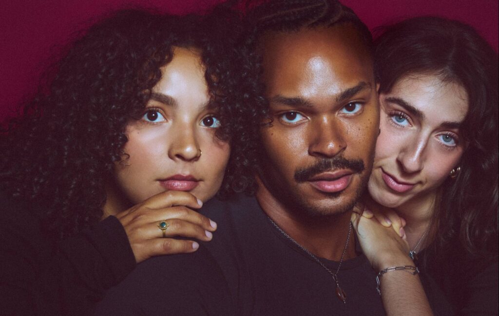 Tiny Habits face “the emotional aftermath of an intense breakup” on intimate new single ‘Belt Loop’