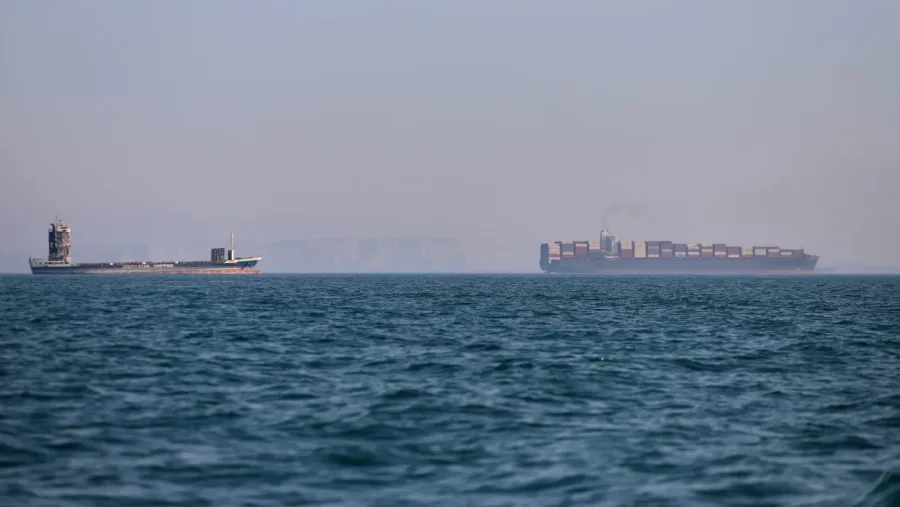 US launches third round of strikes after Iran announces strait closure US launches third round of strikes after Iran announces strait closure