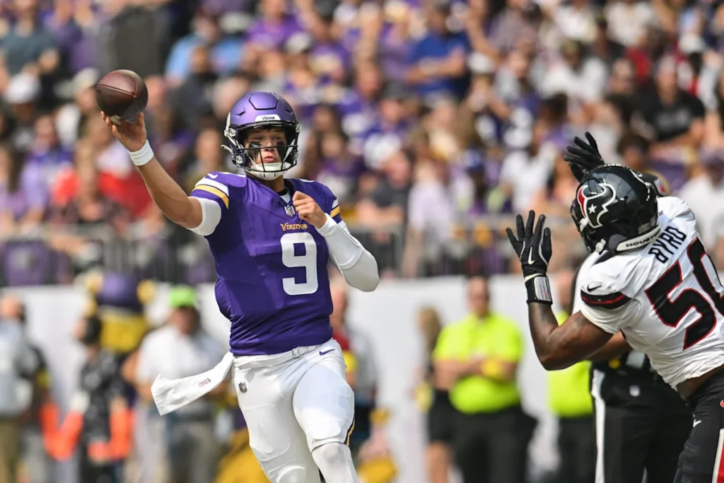 Vikings legend offers what he is hearing on the state of J.J. McCarthy