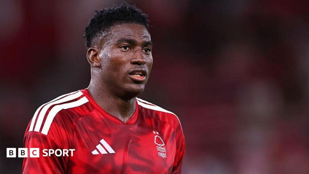 Taiwo Awoniyi playing for Nottingham Forest