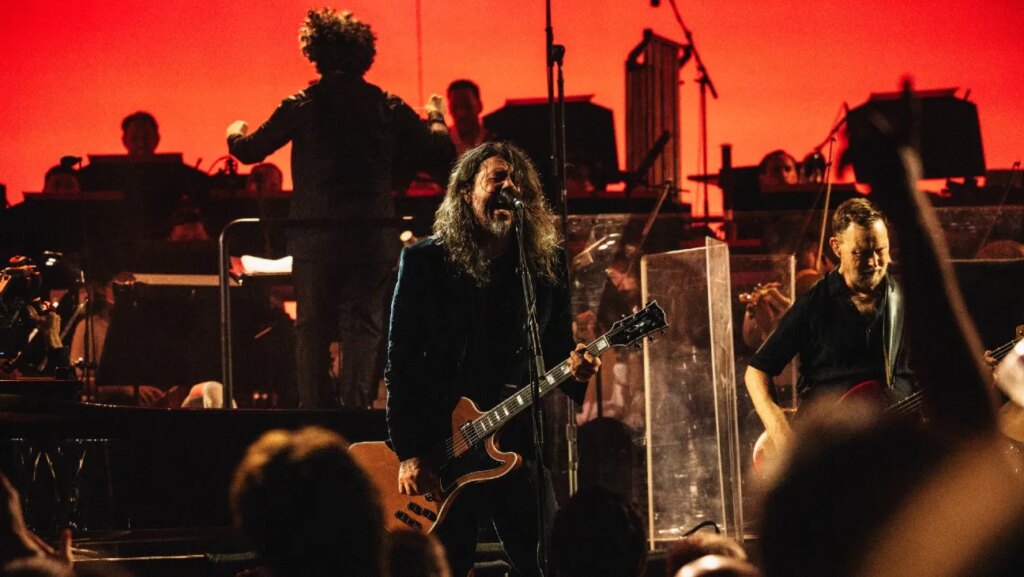 Foo Fighters Rock Hollywood Bowl Debut as Gustavo Dudamel Departs Foo Fighters and Gustavo Dudamel at the Hollywood Bowl