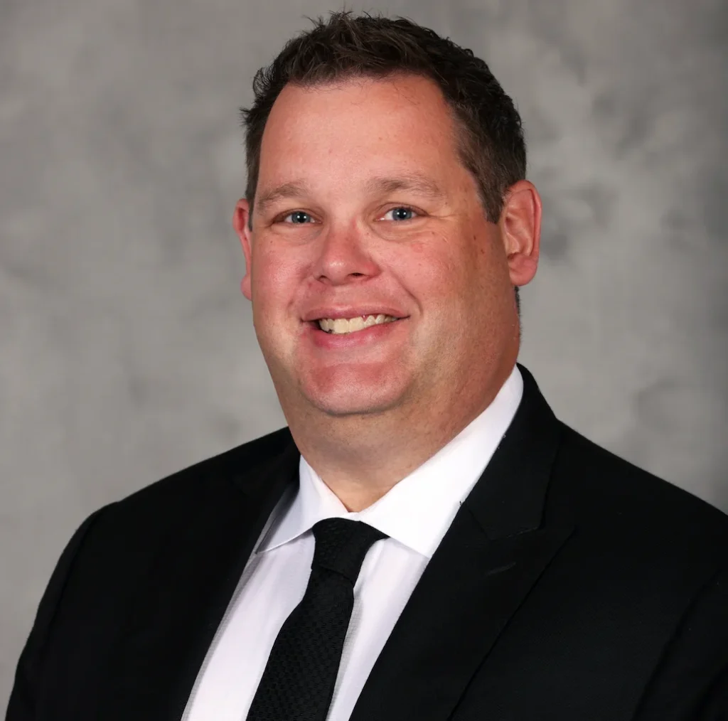 Michigan hockey adds ex-Wings assistant coach Brewer as general manager