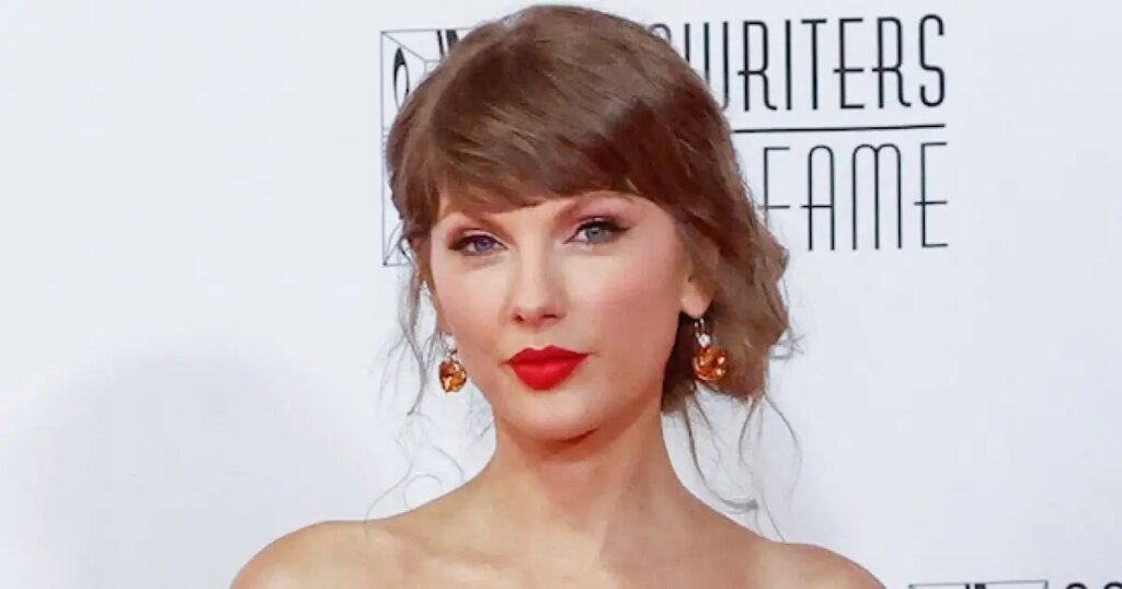 Taylor Swift Admits She Felt 'Washed Up' at Age 22