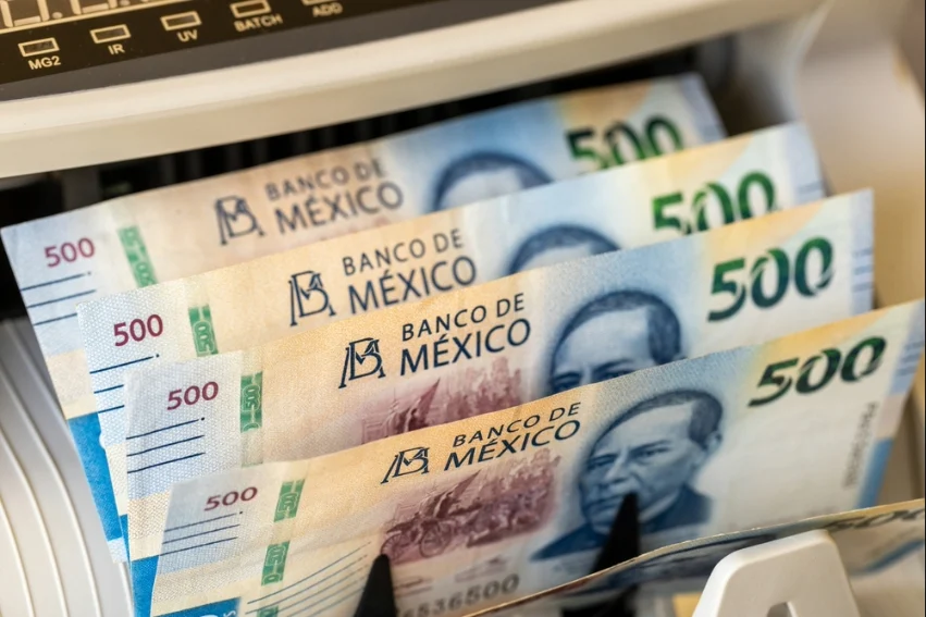 The Mexican peso hits its strongest level in six months Mexican 500 peso bills