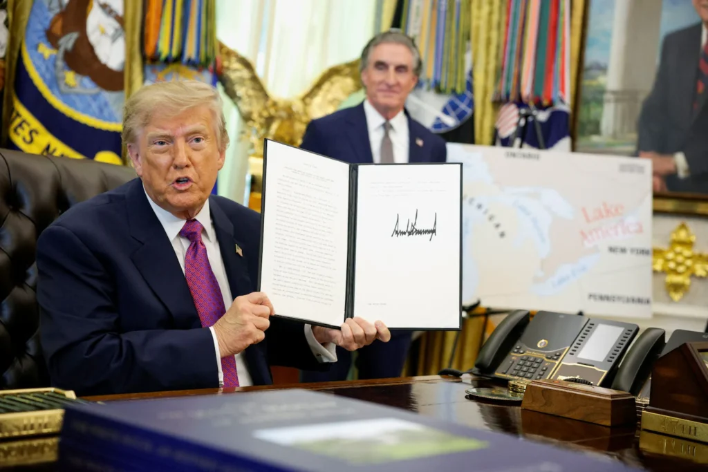 Trump signs order renaming Lake Ontario as Lake America