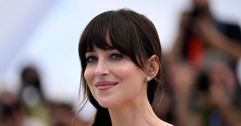 Dakota Johnson Wore This Comfy-Luxe Pants Style in New York