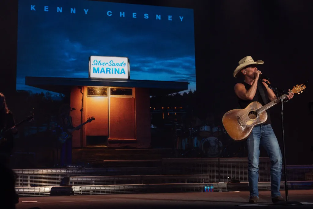 Kenny Chesney’s ‘Silver Sands Marina’ Nashville Show: Best Moments Kenny Chesney's 'Silver Sands Marina' Nashville Show: Best Moments