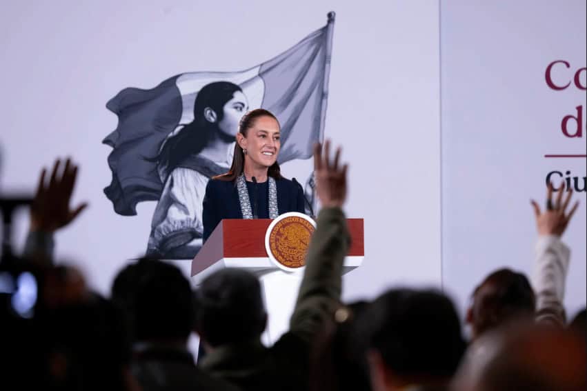 Mexico announces school cell phone ban: Sept. 21 mañanera President Sheinbaum presides at her September 21 mañanera press conference
