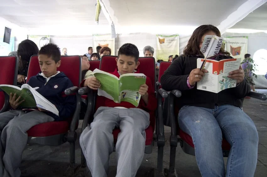 Mexico fails the 2025 PISA evaluation: A perspective from our CEO Mexican students practicing reading