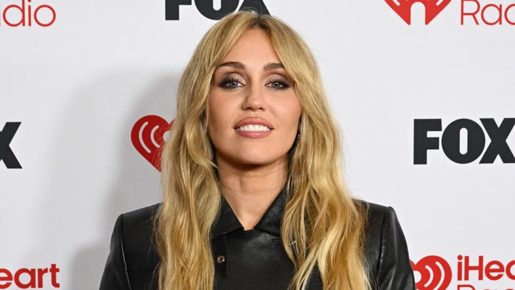 Miley Cyrus Draws 1.5 Million for Hollywood Bowl Concert Tickets Miley Cyrus