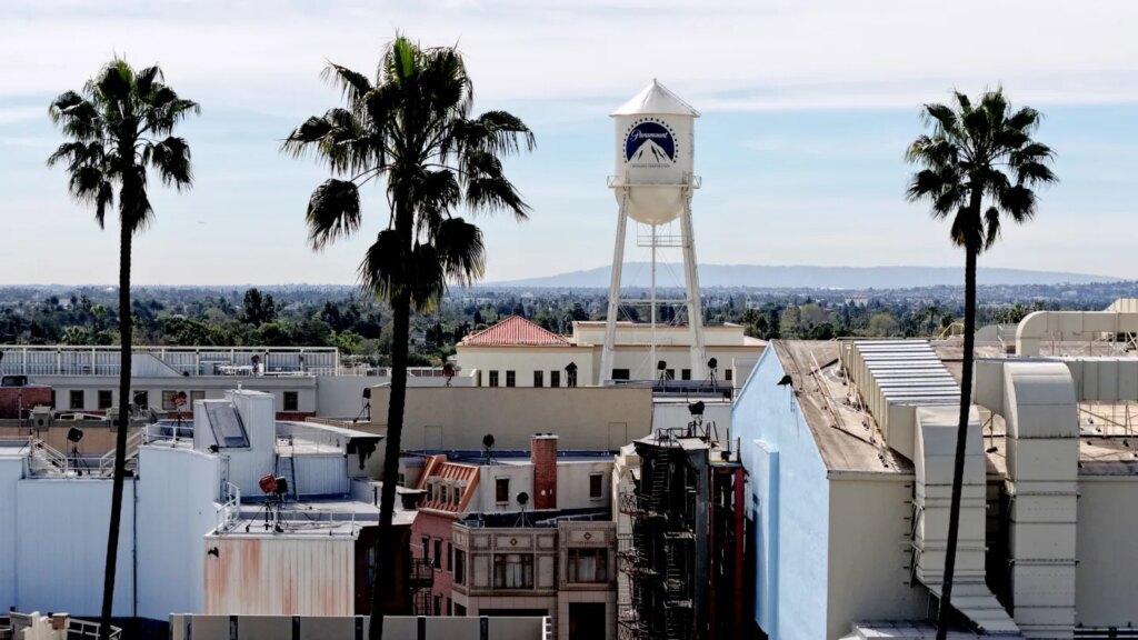 Paramount-Warner Bros. Settlement to be Considered at Court Hearing Paramount-Warner Bros. Settlement to be Considered at Court Hearing