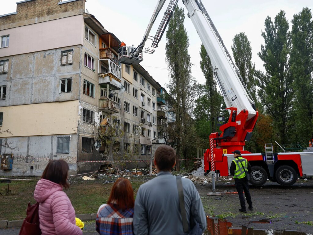Russian strikes on Ukraine kill three as Zelenskyy in US for UN summit | Drone Strikes News Russian strikes on Ukraine kill three as Zelenskyy in US for UN summit | Drone Strikes News