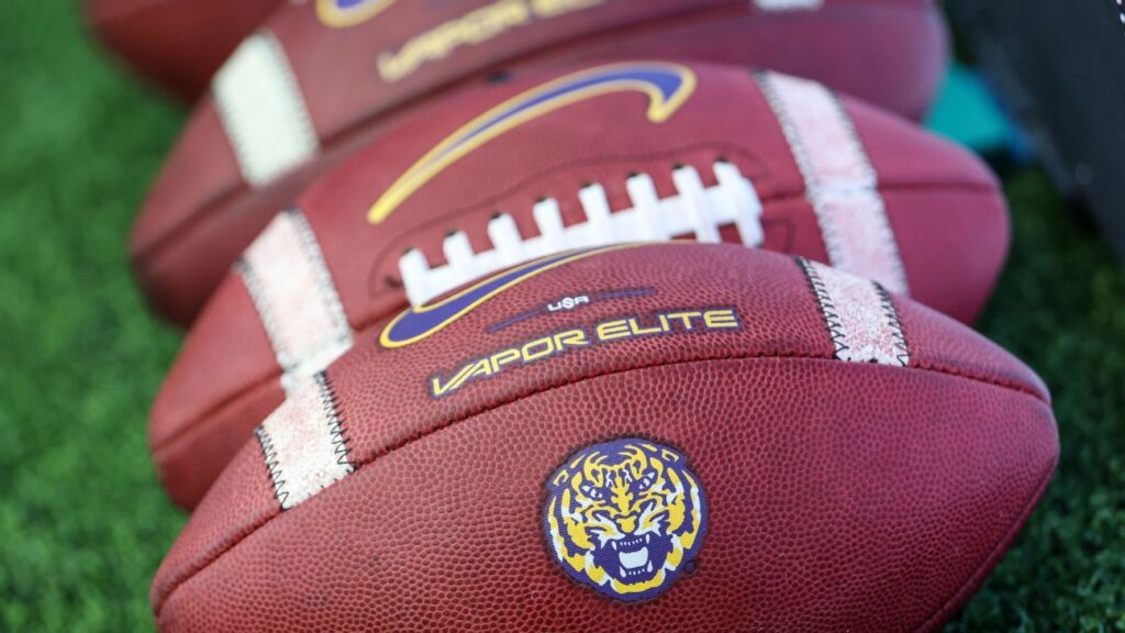 U.S. senator slams SEC over 'stupid' threat to expel LSU
