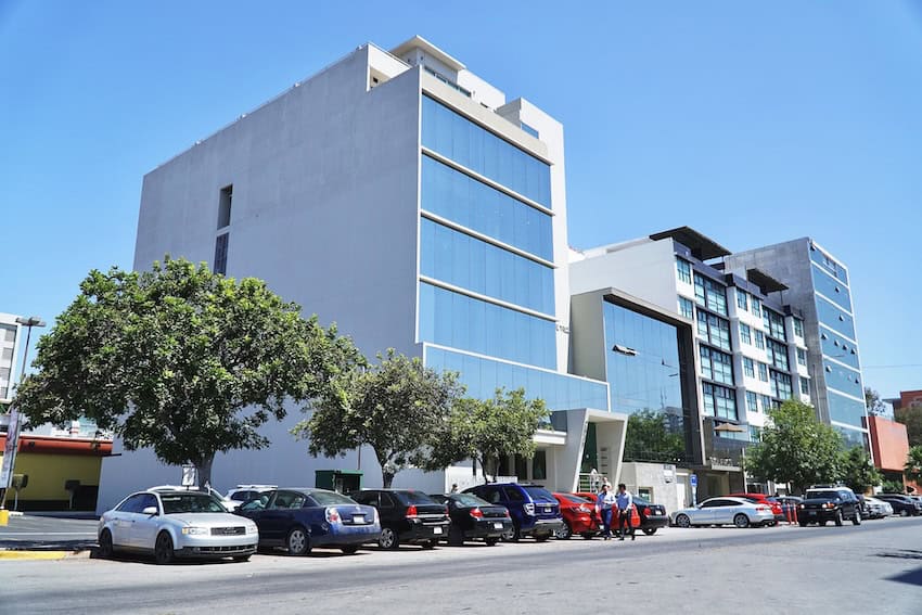 US woman wins right to have medical malpractice complaint heard Beauty and Light Medical Center in Tijuana