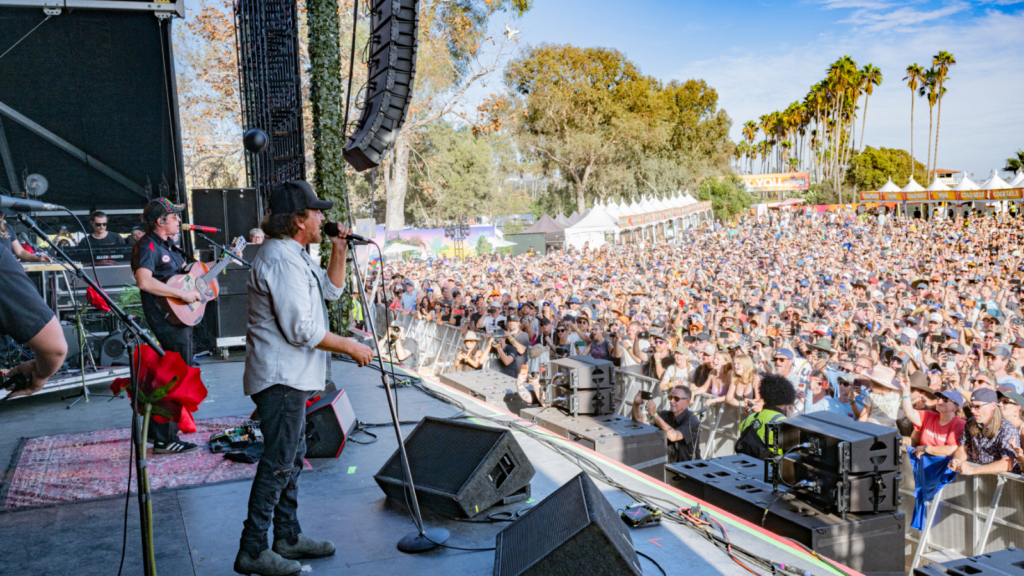 Watch Eddie Vedder, Stephen Wilson Jr. Sing 'Hunger Strike' at Ohana