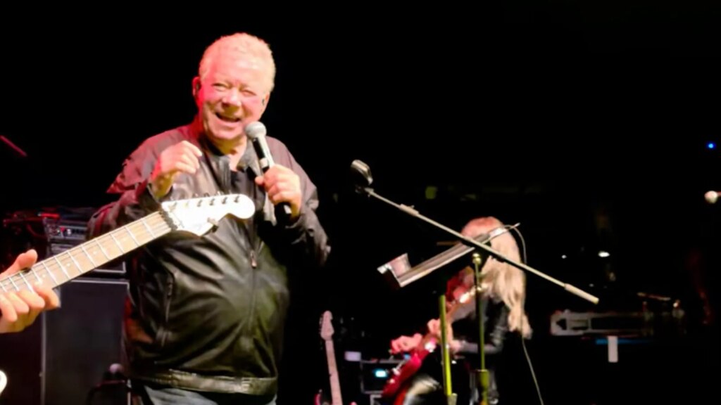William Shatner Covers Metallica and Ozzy Osbourne in Heavy Metal Debut William Shatner Covers Metallica and Ozzy Osbourne in Heavy Metal Debut