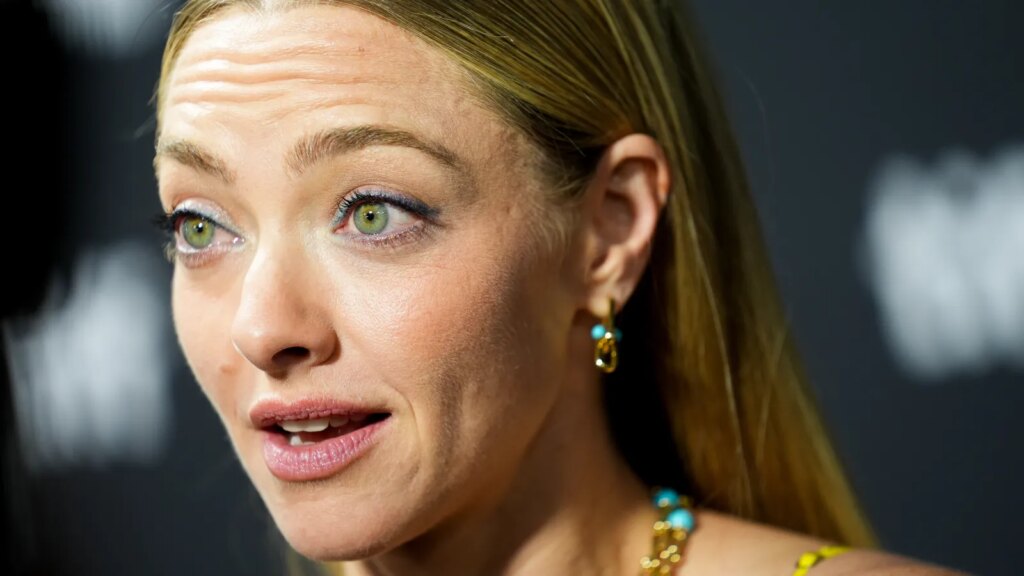 Amanda Seyfried's Joni Mitchell Cover Interrupted by Ghostface