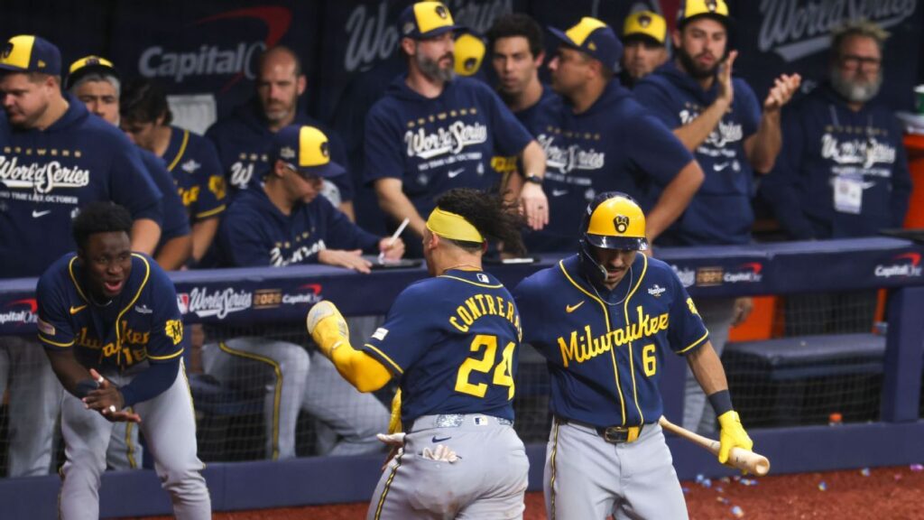 Brewers close out Rays in Game 5 for 1st World Series title