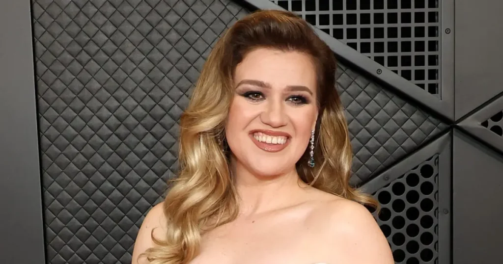 Brooklyn Store at Center of Kelly Clarkson Drama 'Responds'