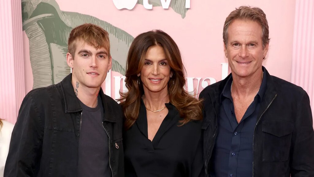 (L-R) Presley Gerber, Cindy Crawford and Rande Gerber