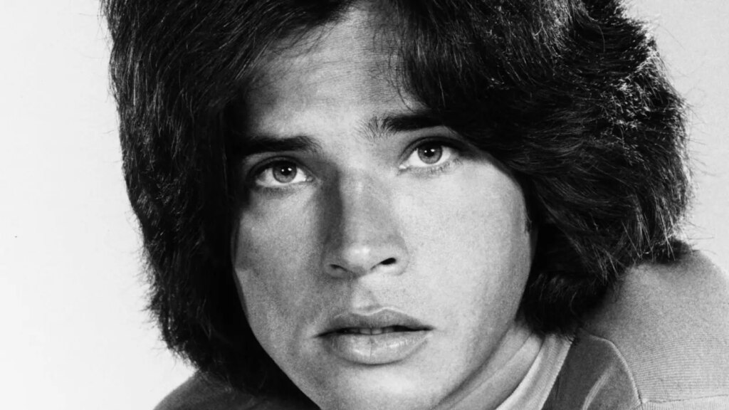Michael Gray, Star of ‘Shazam!,’ Dead at 75 Michael Gray, Star of ‘Shazam!,’ Dead at 75
