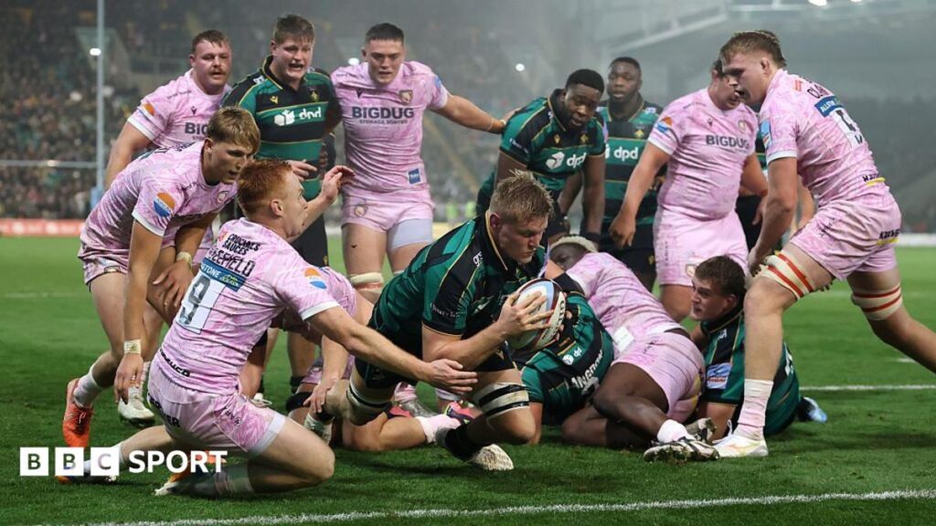 Tom Pearson scores for Northampton Saints against Gloucester.
