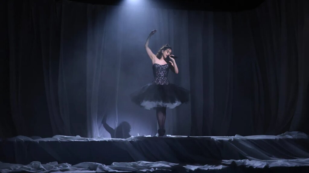 Rosalía 'SNL' Ballet Performance: Was She Really En Pointe?