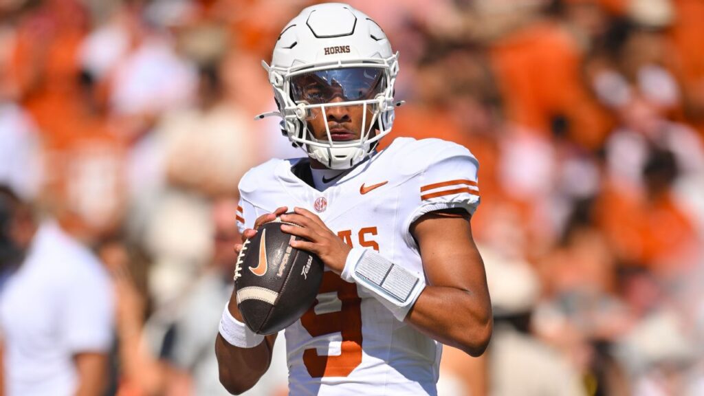Sources -- Texas to give QB KJ Lacey Jr. increased first-team reps