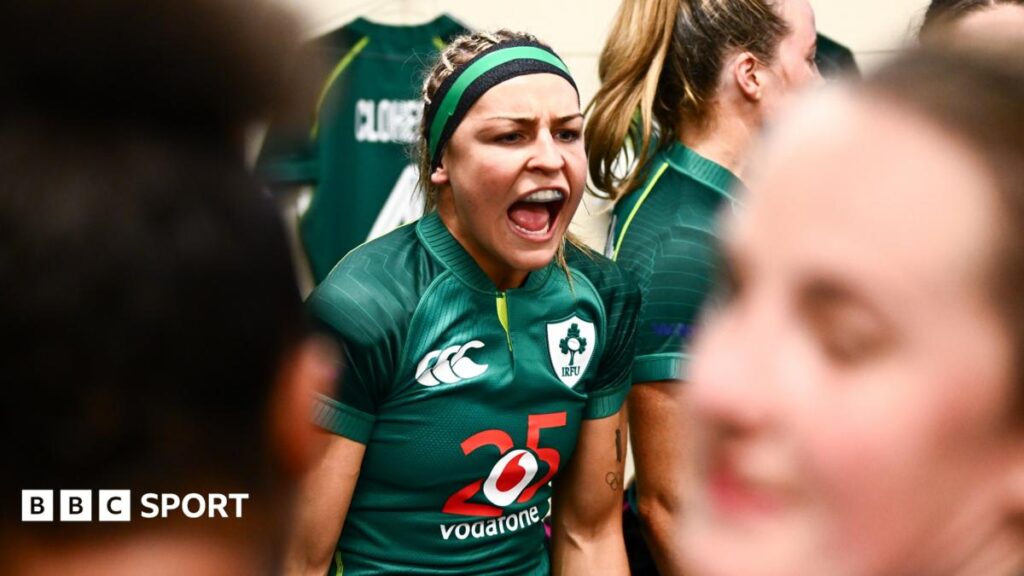 Erin King in a team talk with Ireland