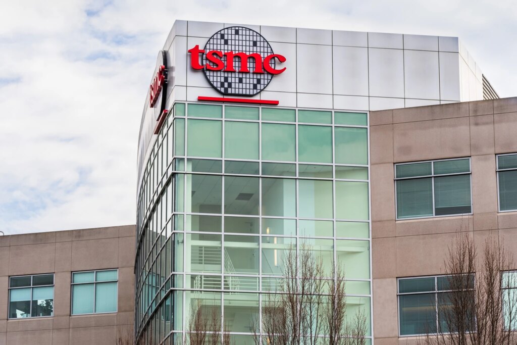 TSMC Stock: The 2nm Growth Opportunity Makes It A Strong Buy (NYSE:TSM)