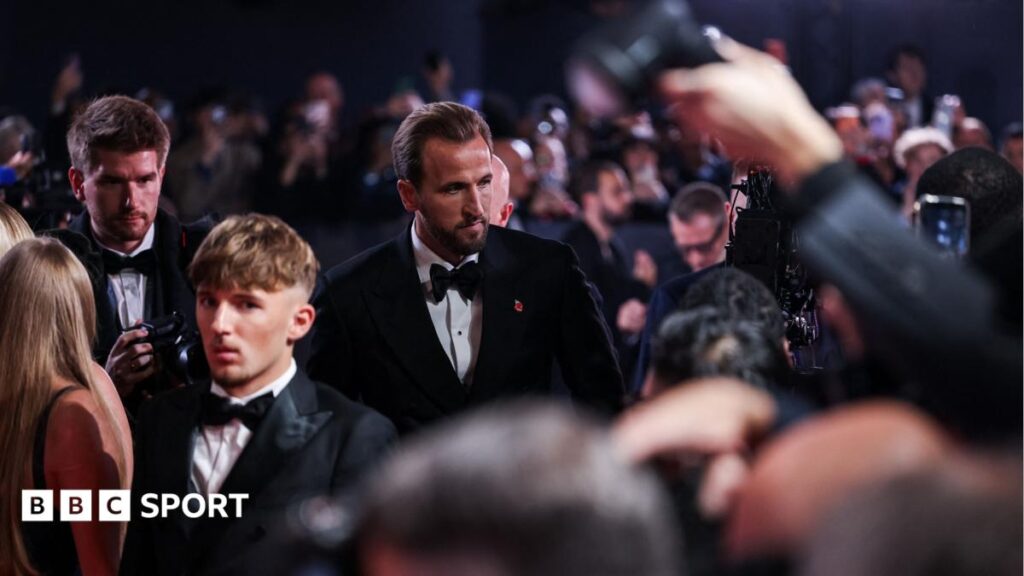 Ballon d'Or crowd in London, with Harry Kane towards at the back