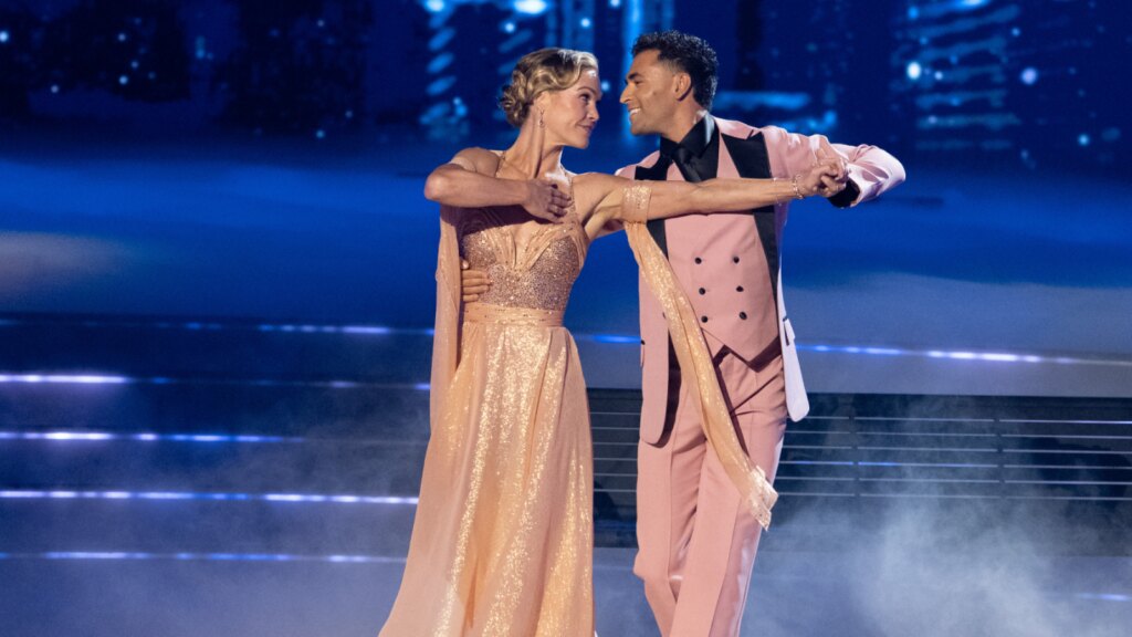 Watch 'Dancing With the Stars' Celebrate Mariah Carey With Themed Show